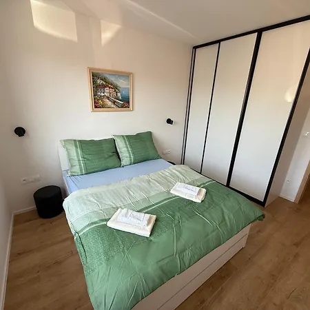 Moderny So Zahradou A Parkovanim * Trenčín